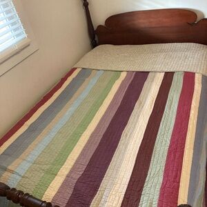 Elegant Striped Quilt with Multicolor Design